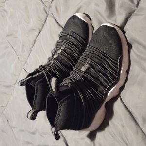 Nike air zoom basketball shoes